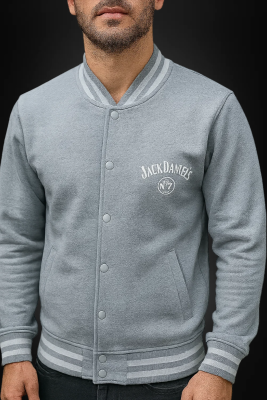 Graue Collegejacke für Herren mit JACK DANIEL'S Logo auf der Brust